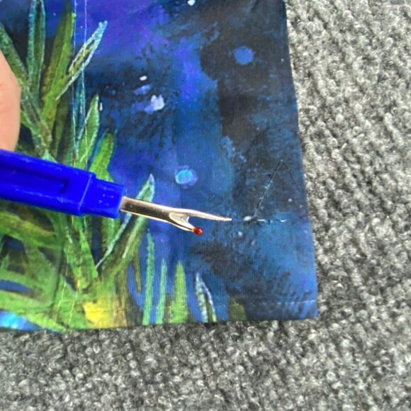 Christmas Dog & Cat House Flag By Donna Race Evergreen 2012 43x29 Peaceful Pets - Picture 9 of 10